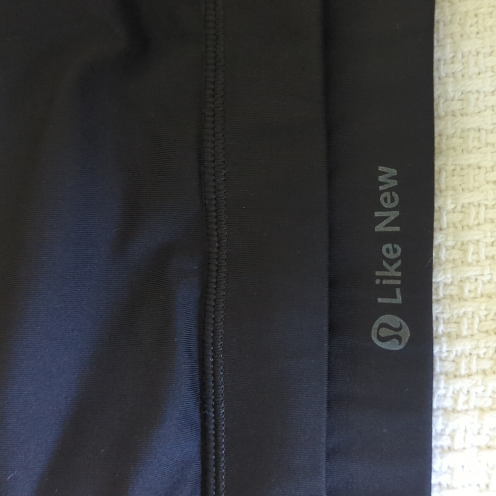 Lululemon Energy Bra *High Neck Black - Size 8 - Picture 11 of 11